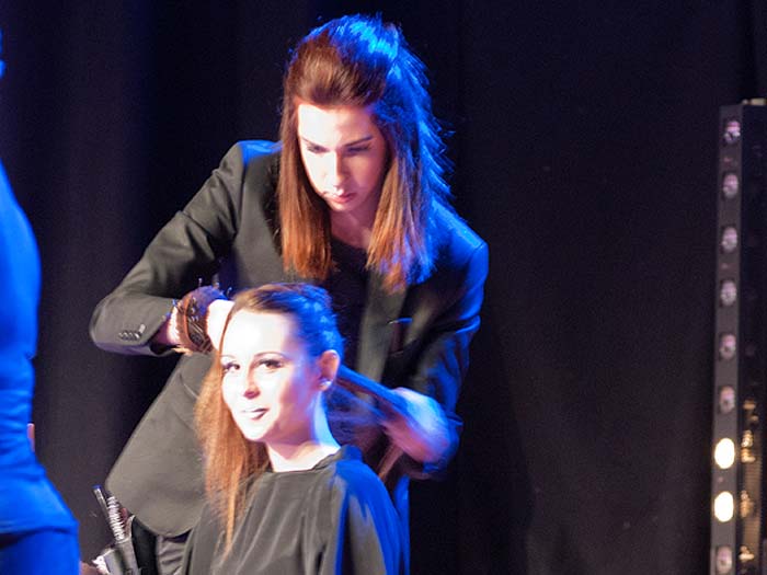 Axel Chaumont gallardo, coiffeur. Crédit photo : chaumontphilippe@sfr.fr